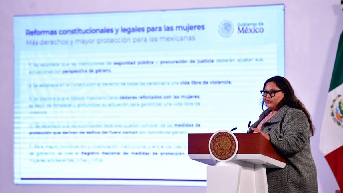 Citlalli Hernández Mora, secretaria de las Mujeres, presentó la gráfica