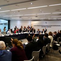 Reforma que da apoyo económico a jóvenes que no estudian ni trabajan avanza en el Senado