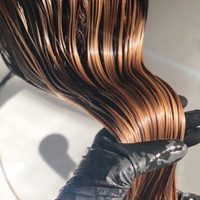 El secreto de las abuelas para reparar tu cabello mientras dormís usando solo 4 ingredientes fáciles de conseguir