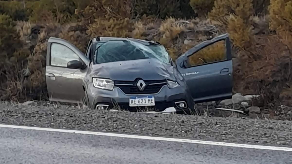Vehículo accidentado. Fuente: (Twitter)