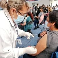 Pfizer espera ventas millonarias por su vacuna contra covid-19