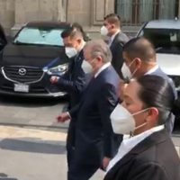 El ministro Arturo Zaldívar visita a AMLO en Palacio Nacional
