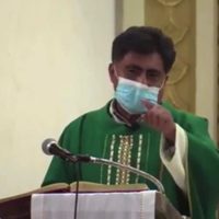 Son “cosas del demonio”: Sacerdote de Puebla se viraliza por sermón homofóbico (Video)