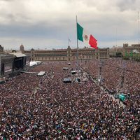 Grupo Firme reúne a 150 mil personas en concierto del Zócalo capitalino