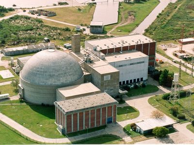Energía nuclear de la era Milei: de la promesa de ser líder global al desmantelamiento político