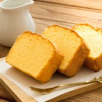 En licuadora y con solo 2 huevos: prepará este delicioso budín de mandarina para tus tardes materas
