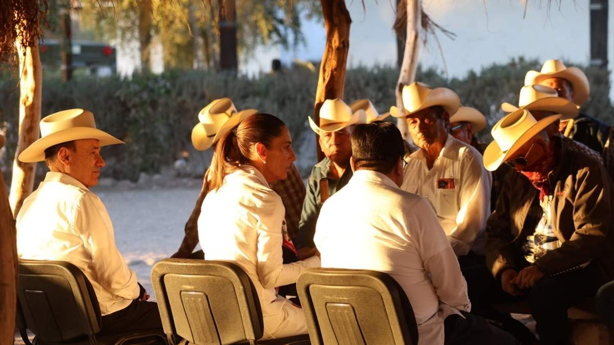 Sheinbaum con autoridades yaquis en Vícam, Sonora