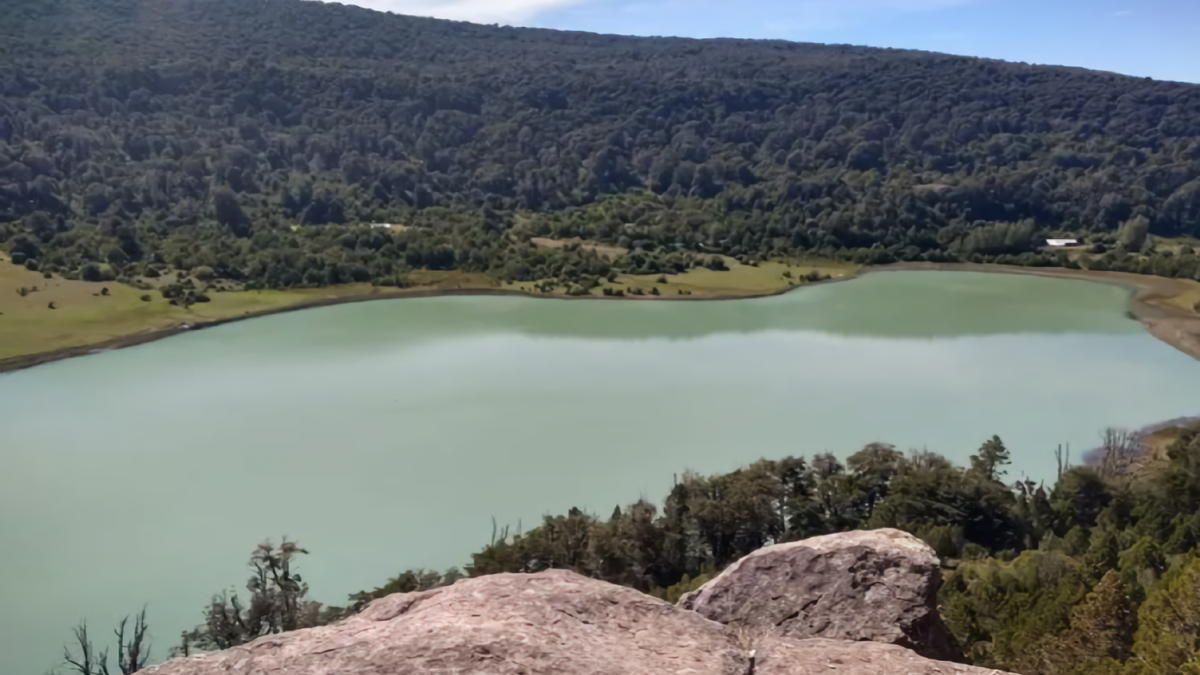 Laguna Rosales, Parque Nacional Lanín. Fuente: (Twitter)