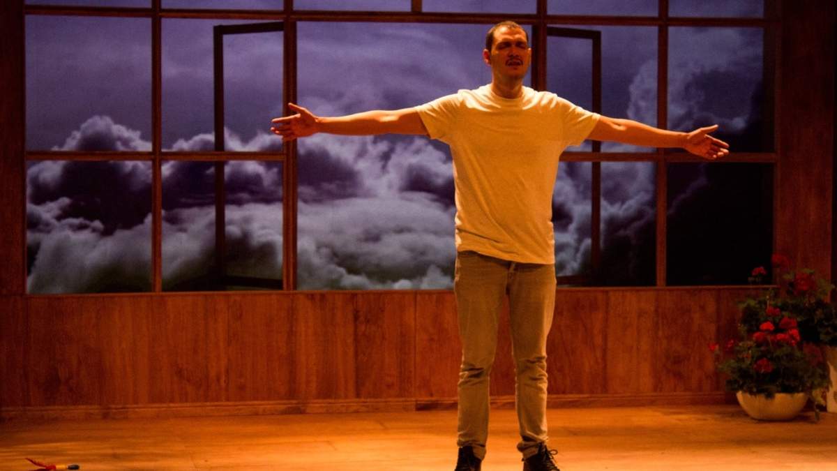 José Juan Sánchez en “Flores negras del destino nos apartan"