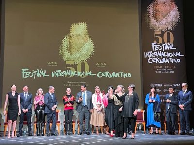 Arranca el Cervantino 50 edición: Reconocen a periodistas y entregan Presea Cervantina
