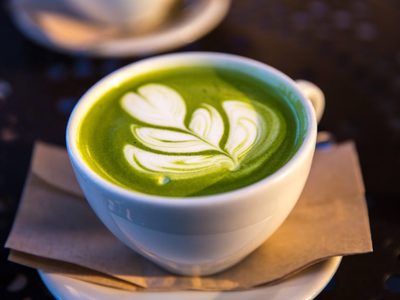 Conocé 4 errores muy comunes que cometes al preparar el té matcha y que arruinan sus propiedades