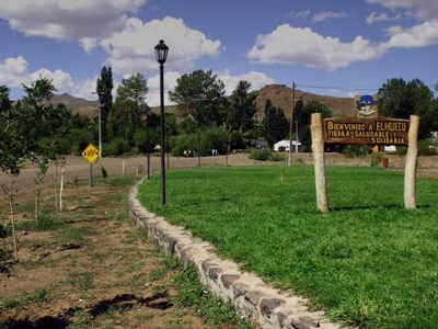 El Huecú: están condenados por atacar a una menor, pero cumplen la pena en sus casas