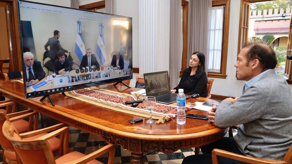 Omar Gutiérrez por teleconferencia con Alberto Fernández. Fuente. (Twitter)