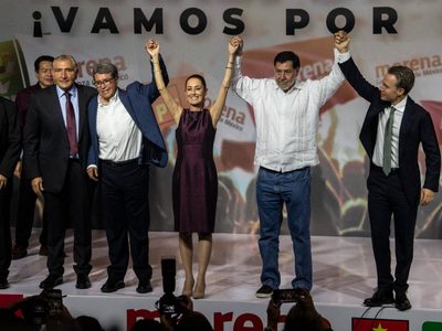 Fernández Noroña se queja por no estar en el gabinete de Sheinbaum ni coordinar alguna cámara