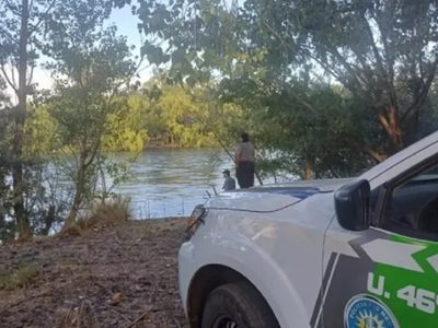 Hallaron un cuerpo en el rio Neuquén y realizaron un operativo de rescate desde la margen rionegrina