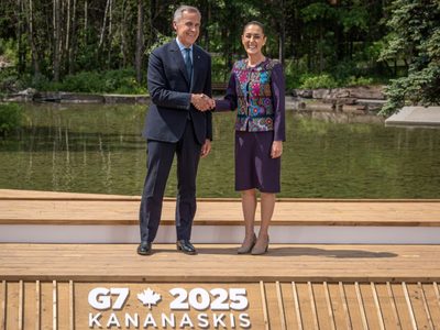 Sheinbaum conversó con el primer ministro de Canadá, Mark Carney