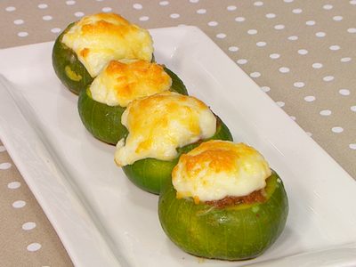 Zapallitos rellenos de pollo y queso: una versión más fácil y renovada de un clásico de la cocina