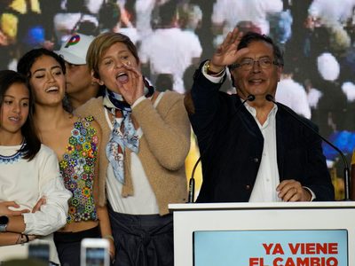 Petro se impone a Hernández en las elecciones presidenciales de Colombia