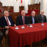 Santa Fe: jueces de la Corte Suprema donaron el 50% de su salario