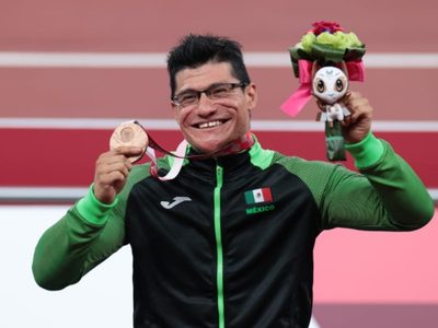 Juan Pablo Cervantes obtiene medalla de bronce en Paralímpicos de Tokio