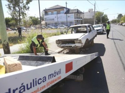 En lo que va del año, retiraron 85 vehículos que estaban abandonados en la vía pública