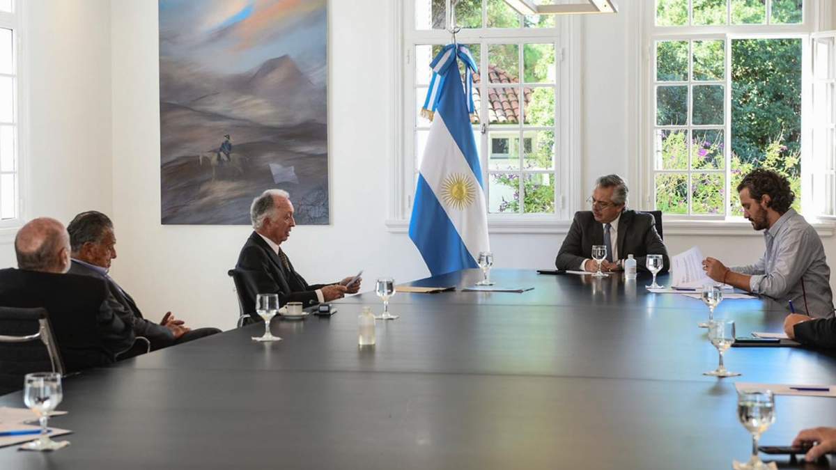 Alberto Fernández y la Cámara de Comercio. Fuente: (Twitter)