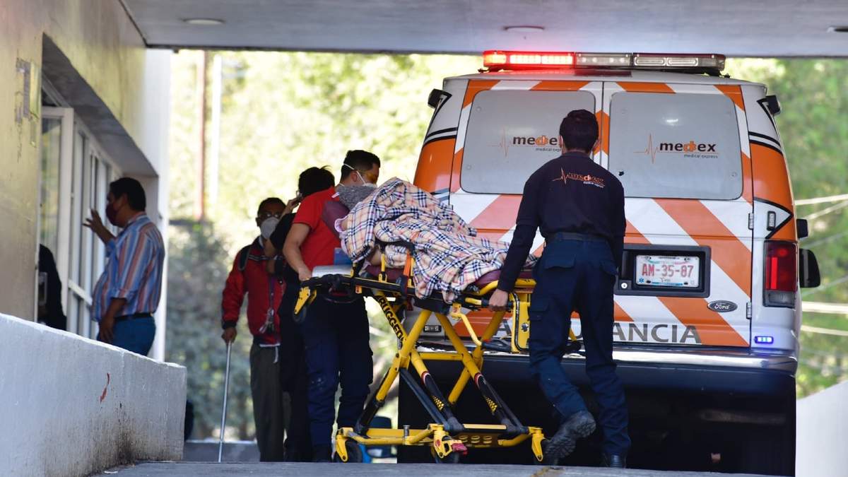 Paciente llega a hospital en la CDMX