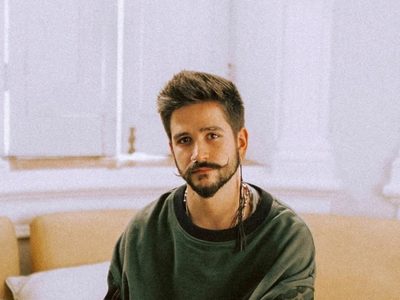 ¡Tarde pero seguro! Camilo le dedicó una canción muy especial a su mamá
