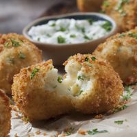 Bolitas de queso con 3 ingredientes: la mejor receta para un antojo delicioso y crujiente