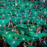 Pañuelazo: miles de mujeres reclamaron por el aborto legal, seguro y gratuito