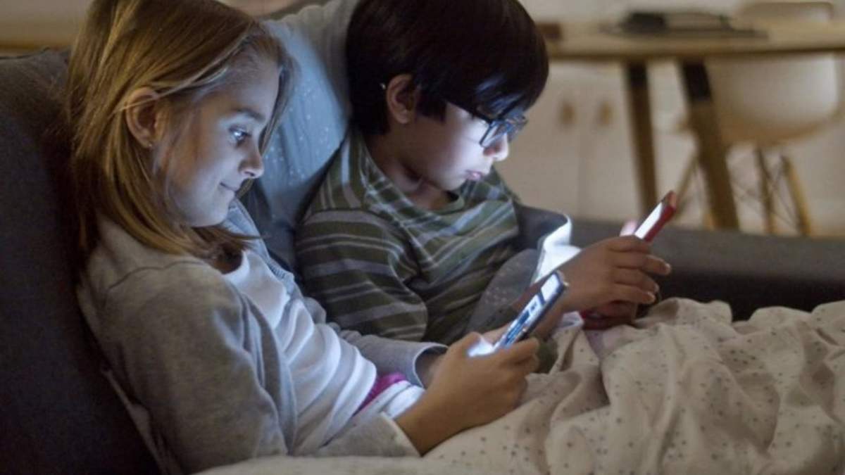 TikTok, Discord o Locket, entre las 'apps' que deberían vigilar más los padres para proteger a sus hijos