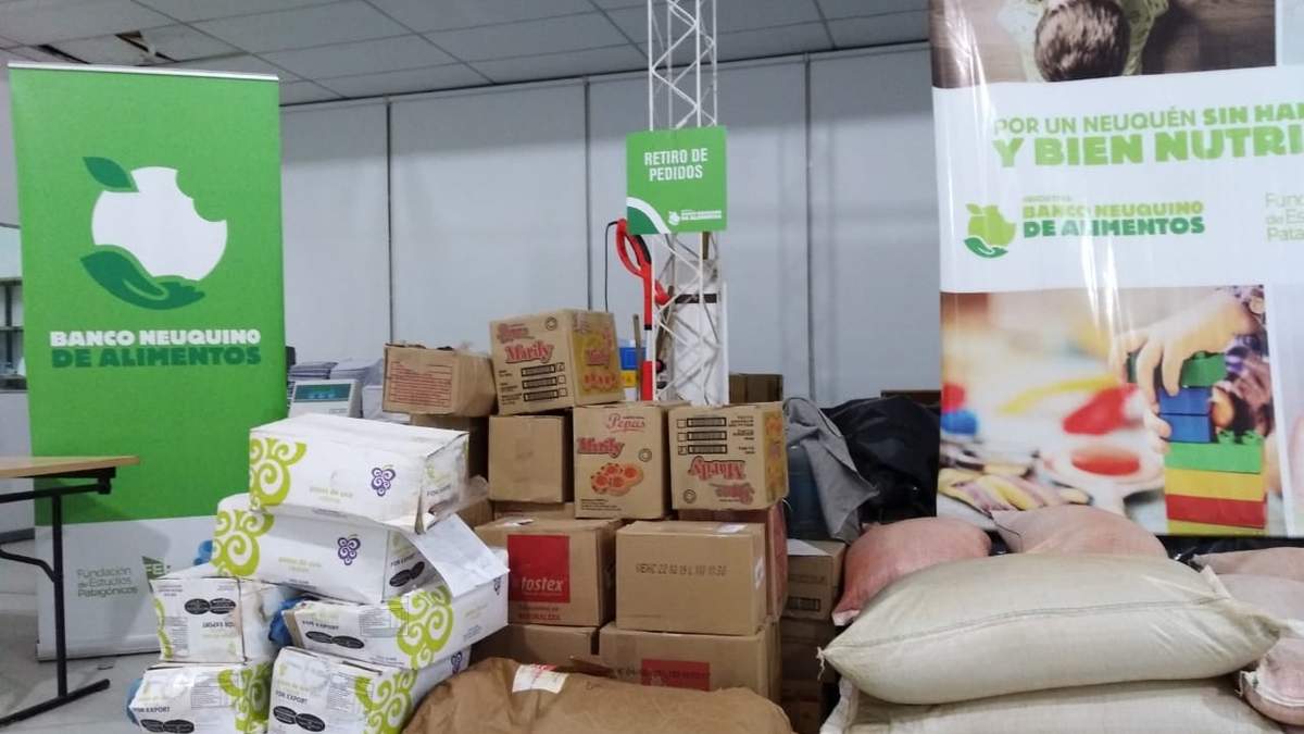 Brindan ayuda a merenderos y comedores de Neuquén. Fuente: (Facebook)