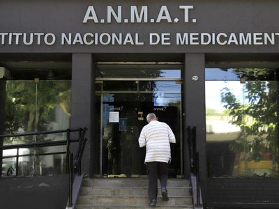 La ANMAT inhibió las actividades productivas de dos laboratorios