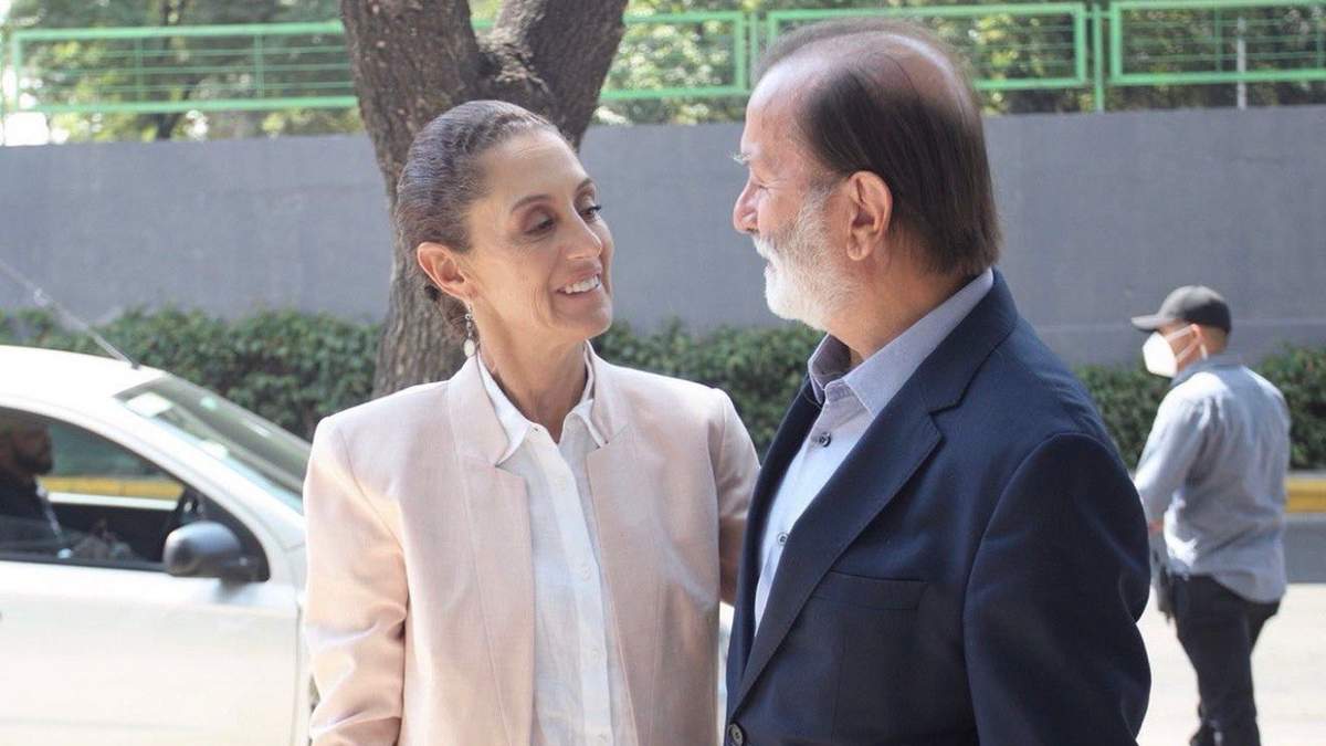 Claudia Sheinbaum y Epigmenio Ibarrra, en imagen de 2022