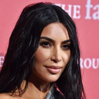 ¡Wow! Kim Kardashian con un atuendo fuera de lo común ¡Mirá!