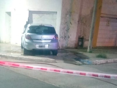 Le chocaron el frente de la veterinaria y luego le entraron a robar