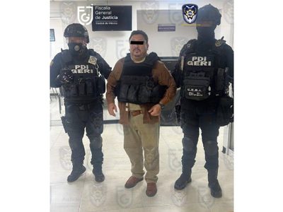 Sin previo aviso a su defensa, el fiscal Uriel Carmona es trasladado al penal del Altiplano