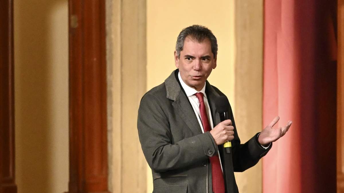 El secretario de Hacienda, Édgar Amador Zamora