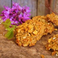Con una zanahoria y un huevo, en 15 minutos te hacés estas galletas de avena que son puro amor
