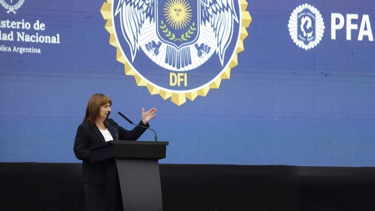 Javier Milei y Bullrich presentaron la nueva agencia de la Policía Federal