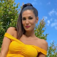 Desde Uruguay, Silvina Escudero se sumó a la tendencia de la microbikini