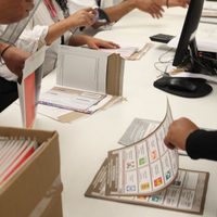 INE da fechas para inscripción de mexicanos en el extranjero rumbo al 2021
