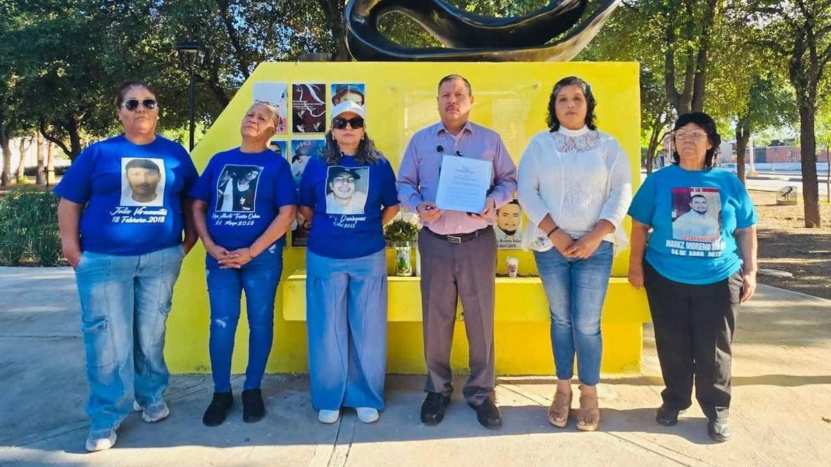 Familiares de víctimas se reunieron en el Memorial ubicado en la Plaza 1º de Mayo