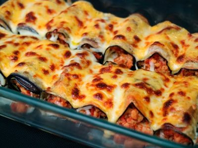 Enrollado de berenjenas con carne picada y queso: resolvé tu próximo almuerzo o cena con esta jugosa receta