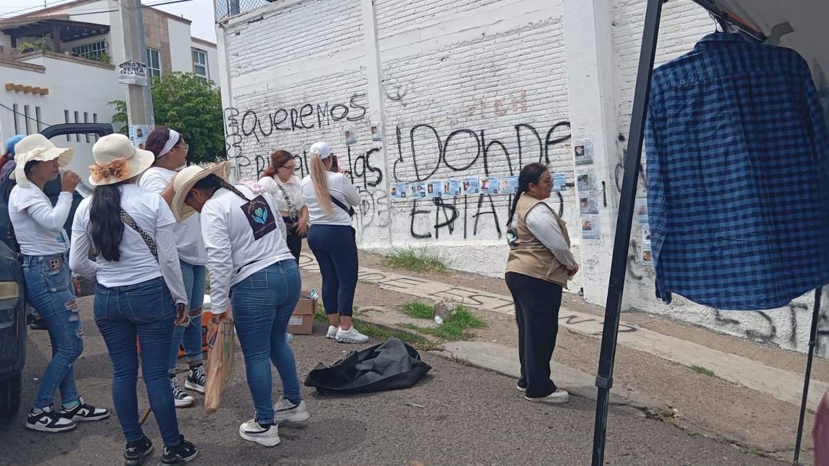 Madres de personas desaparecidas protestan en la Comisión Estatal de Búsqueda de Sinaloa