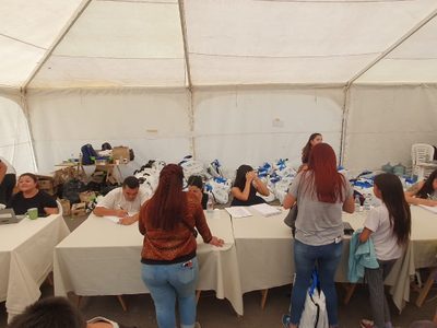 La Municipalidad de Neuquén inició la entrega de kits escolares para el ciclo lectivo 2023