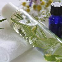 El secreto de la abuela más efectivo y fácil para combatir la caída del cabello