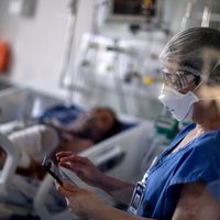 Crisis en Brasil: la variante brasileña ataca con gran fuerza a los jóvenes