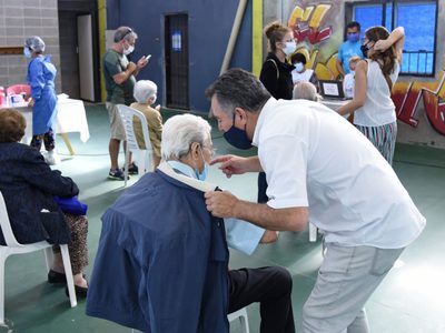 Vacunación en Neuquén: hoy se aplicaron más de 4.500 segundas dosis de inmunizantes combinados