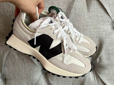 Atención, amantes de las zapatillas deportivas: mirá cómo combinarlas si querés elevar tus looks esta temporada